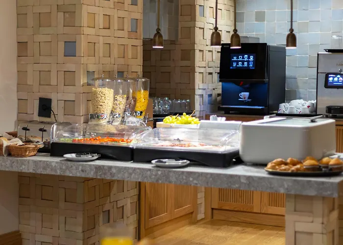 Aparthotel Craiova Отель 3*